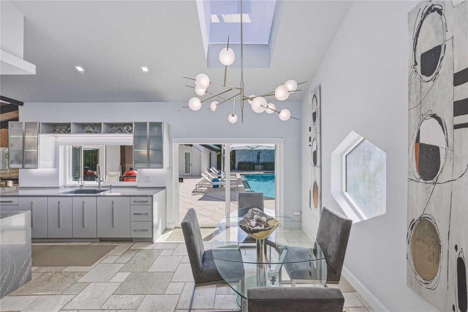 MONTICELLO PARK - Residential Lease