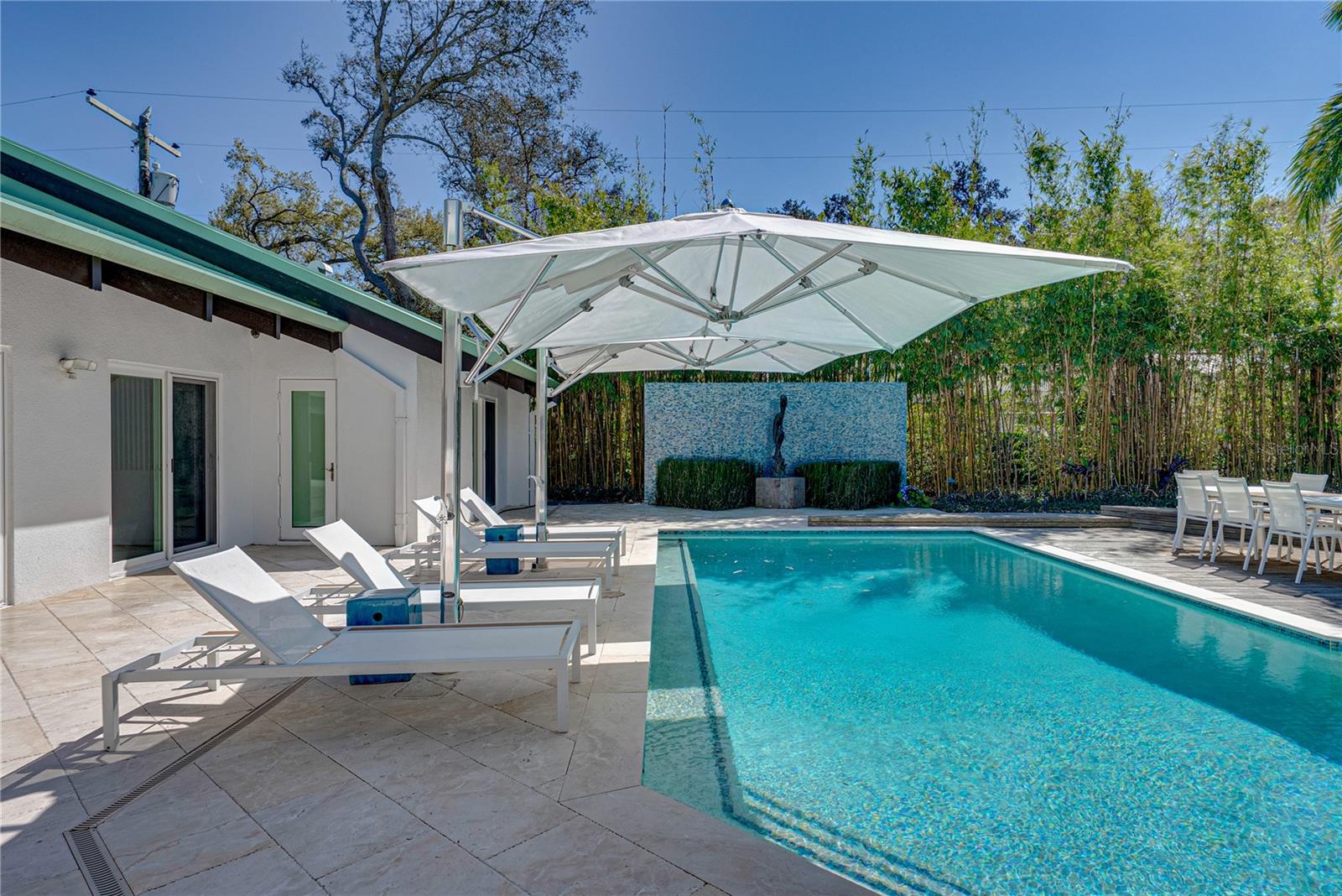 MONTICELLO PARK - Residential Lease