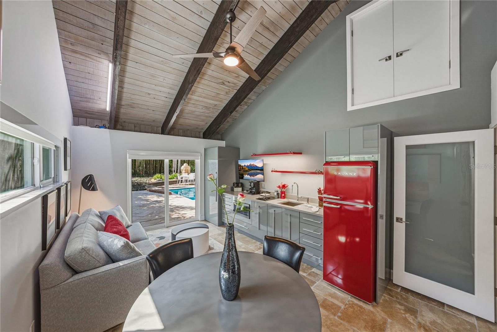 MONTICELLO PARK - Residential Lease