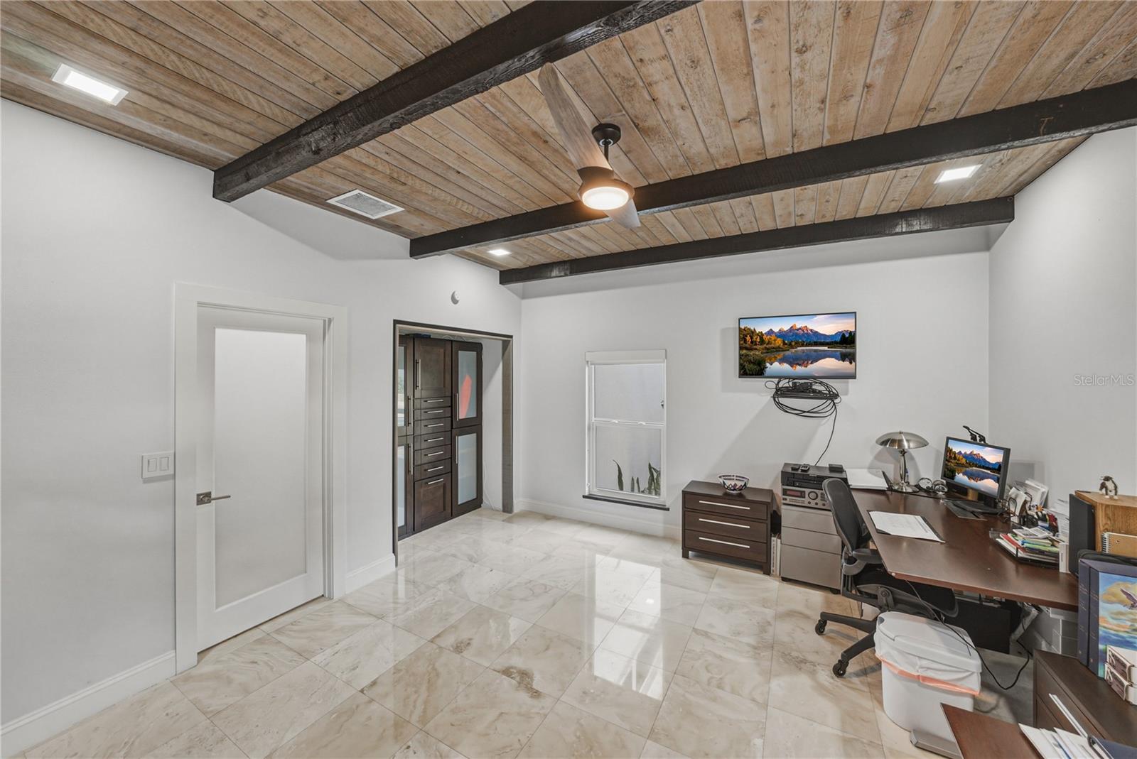 MONTICELLO PARK - Residential Lease