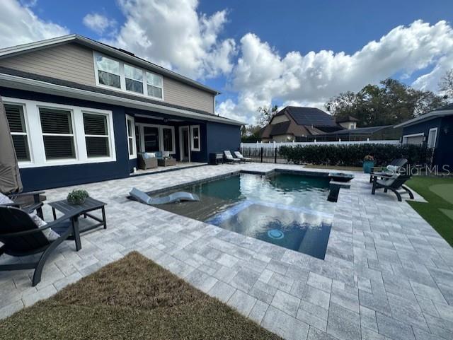 EVANS SQUARE - Residential