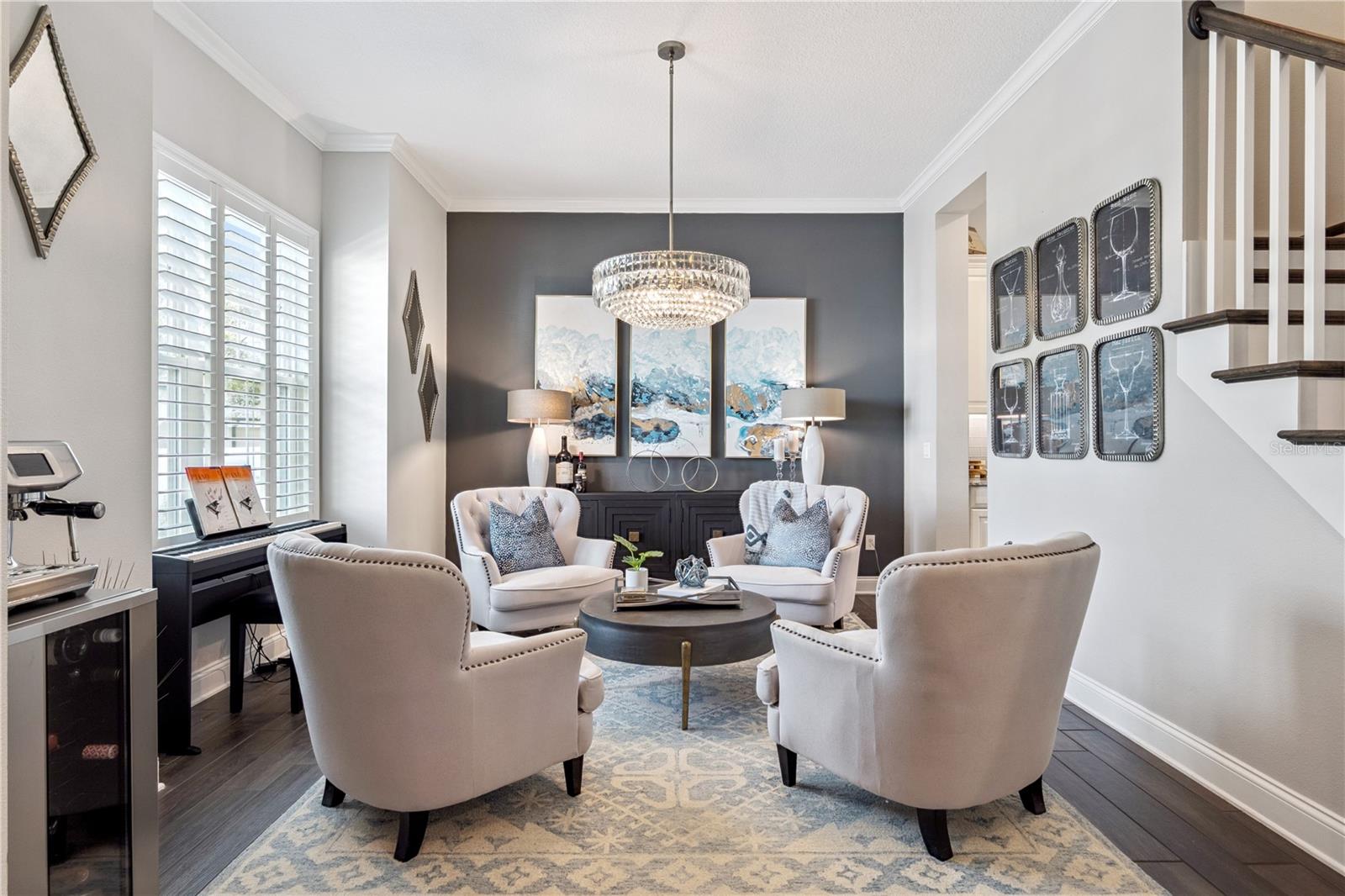 EVANS SQUARE - Residential