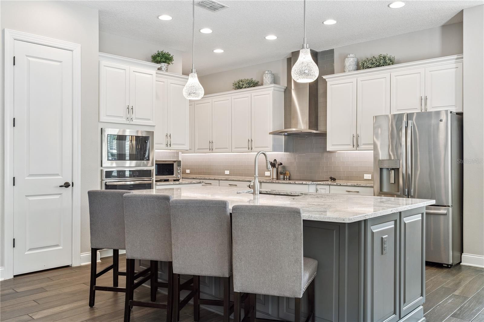 EVANS SQUARE - Residential