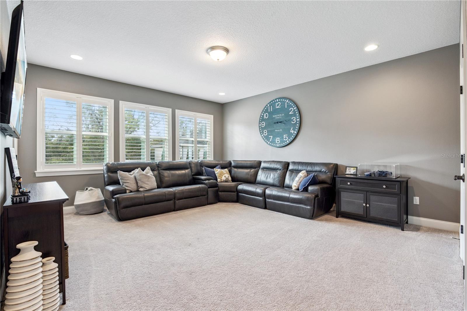 EVANS SQUARE - Residential