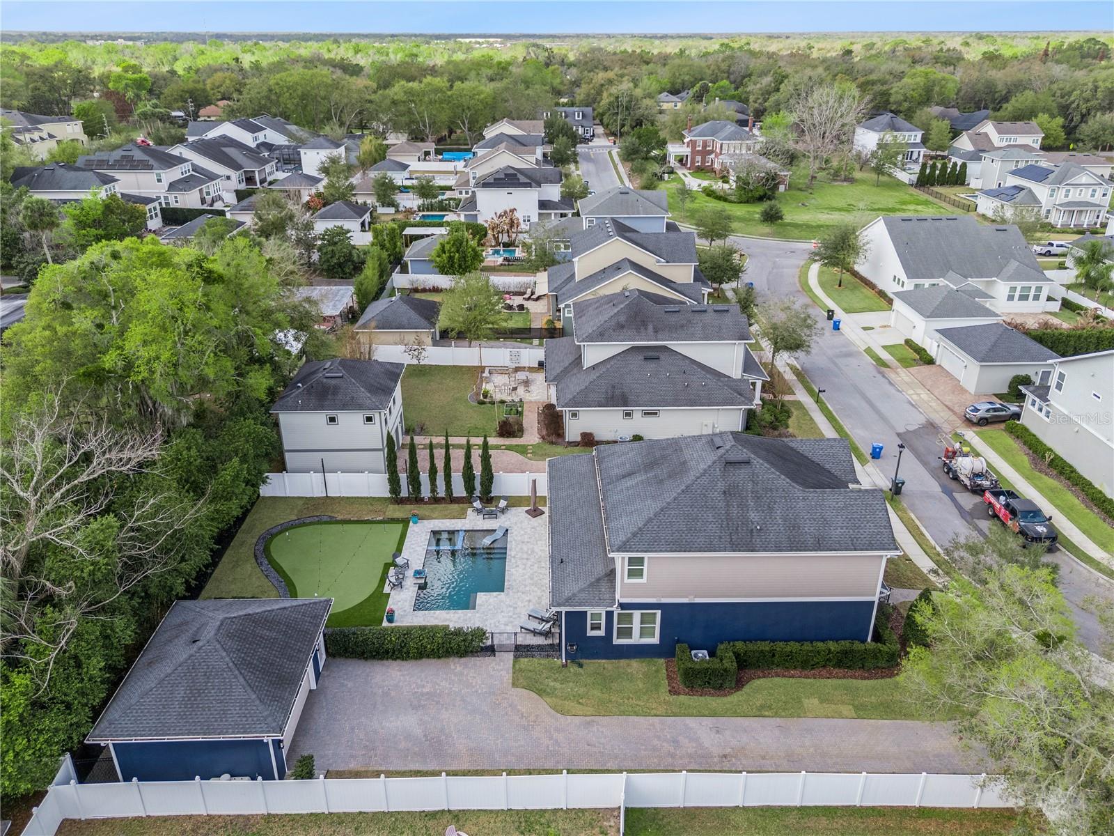 EVANS SQUARE - Residential