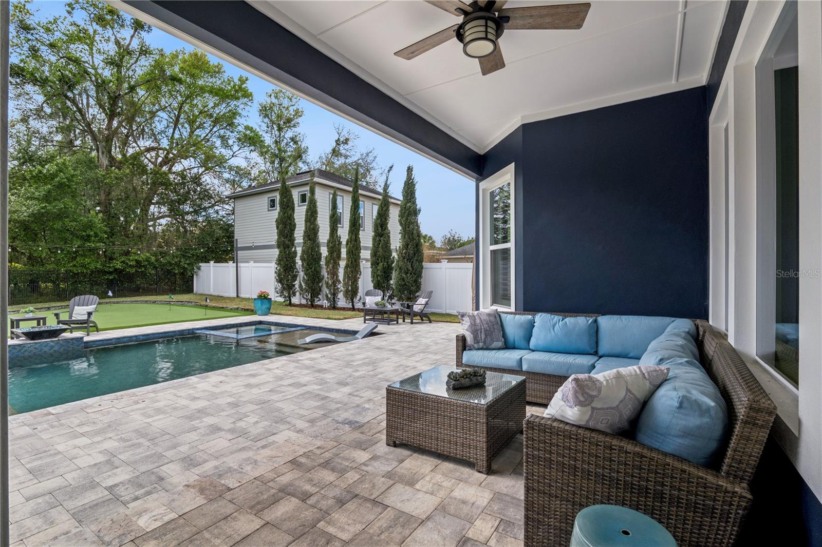 EVANS SQUARE - Residential