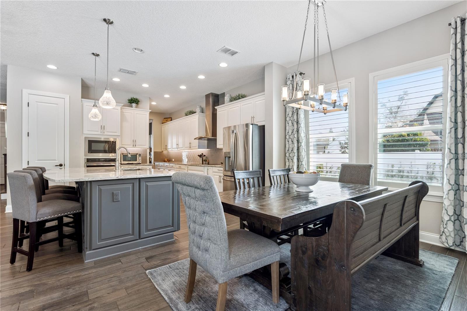 EVANS SQUARE - Residential