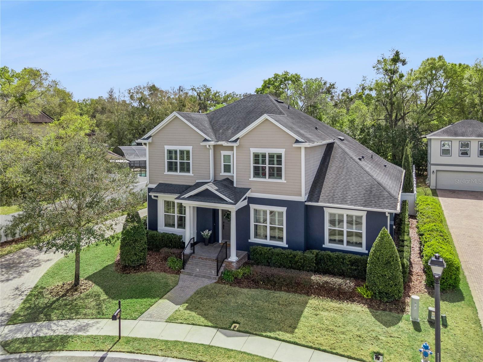 EVANS SQUARE - Residential