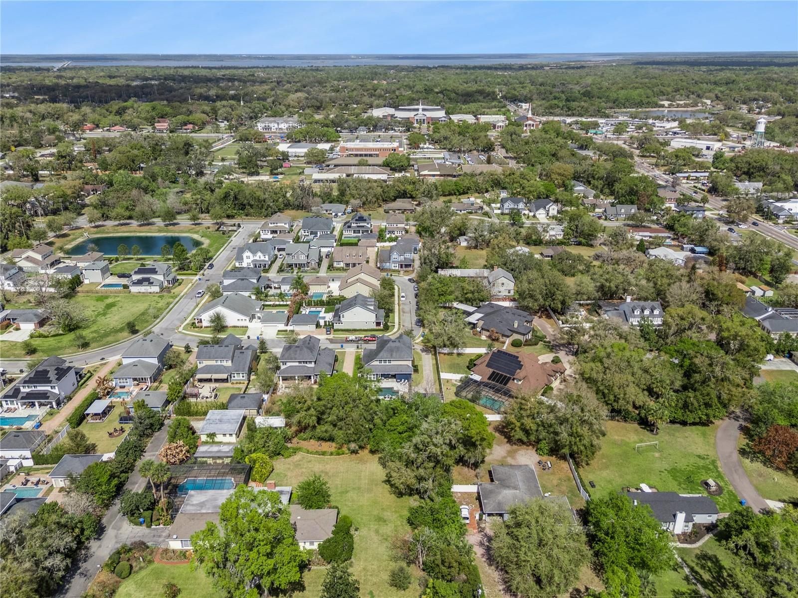 EVANS SQUARE - Residential