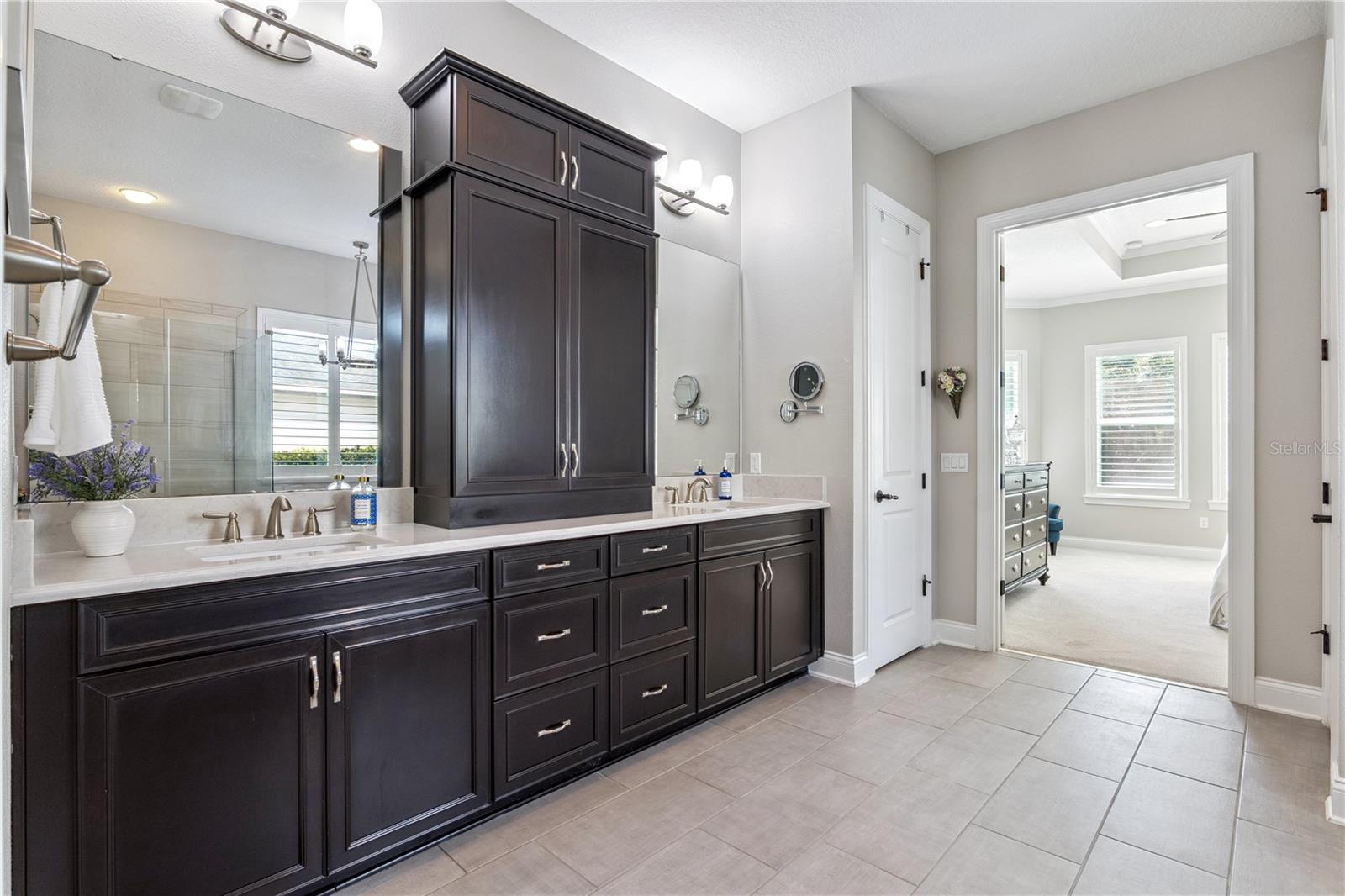 EVANS SQUARE - Residential