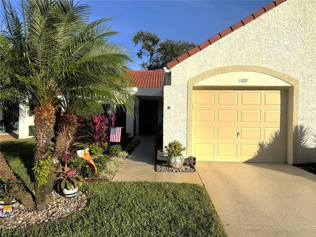 Photo of 1109 Madeira Drive, Palm Harbor, FL 34684 (MLS # TB8447125)