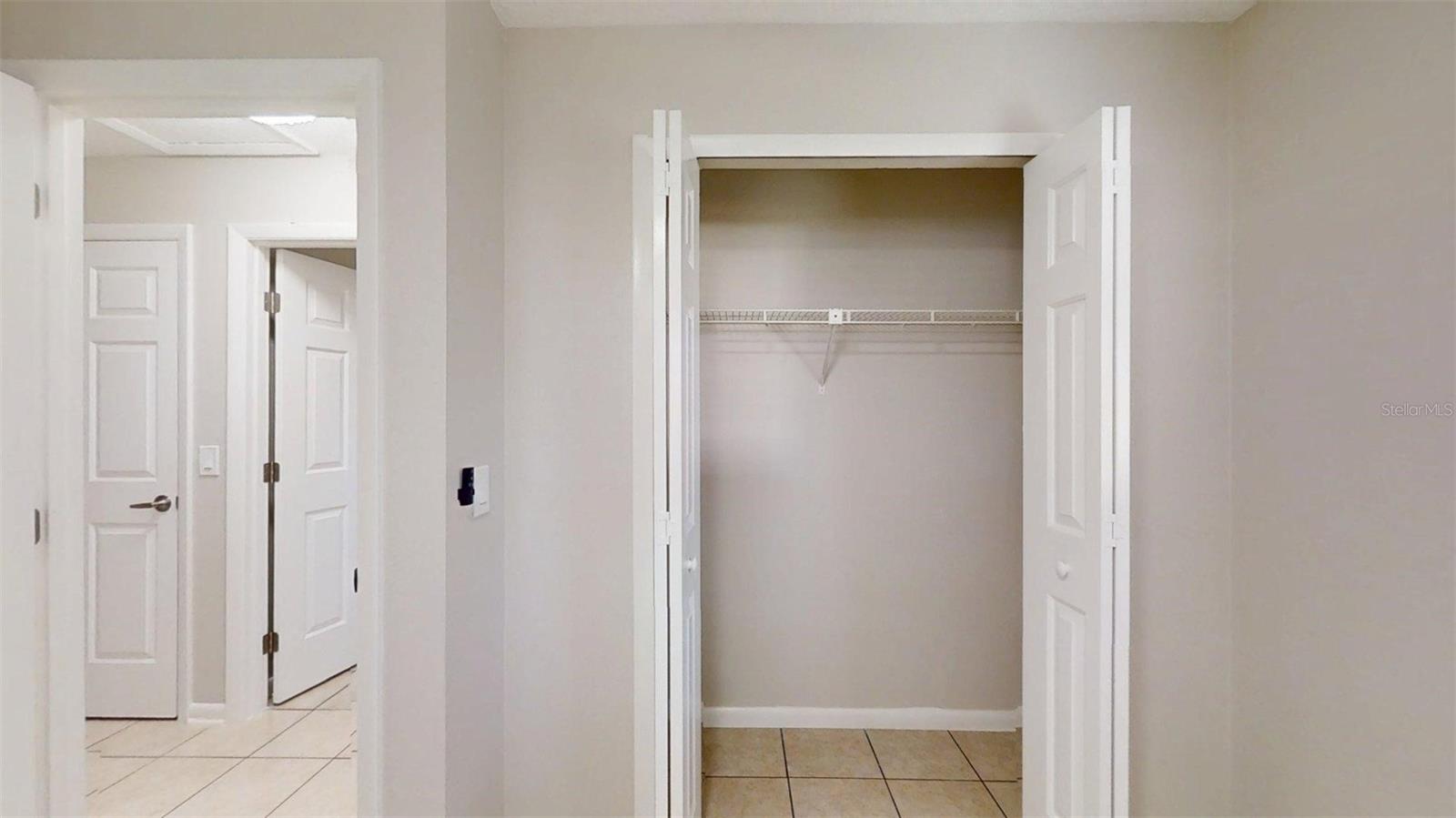 LADY LAKE MANORS - Residential Lease