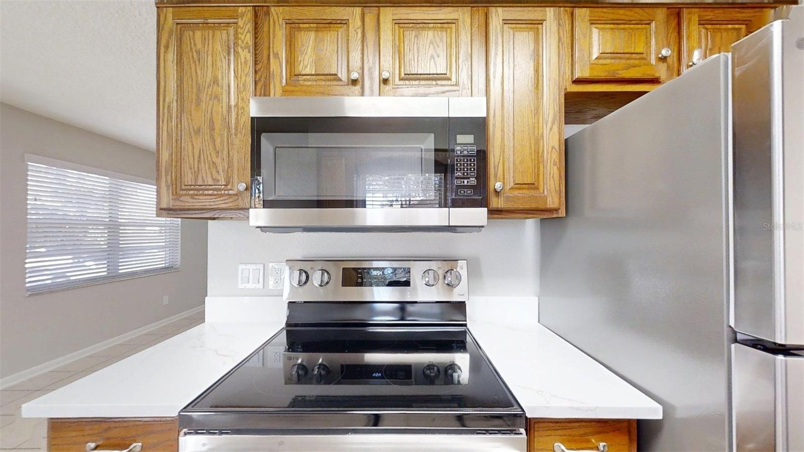 LADY LAKE MANORS - Residential Lease