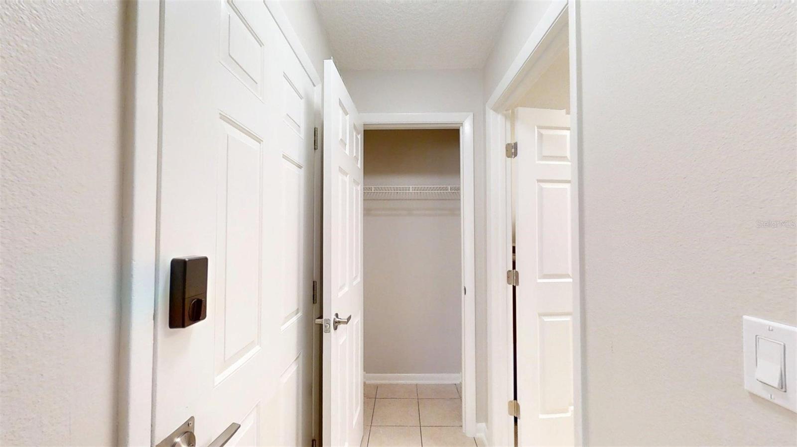 LADY LAKE MANORS - Residential Lease