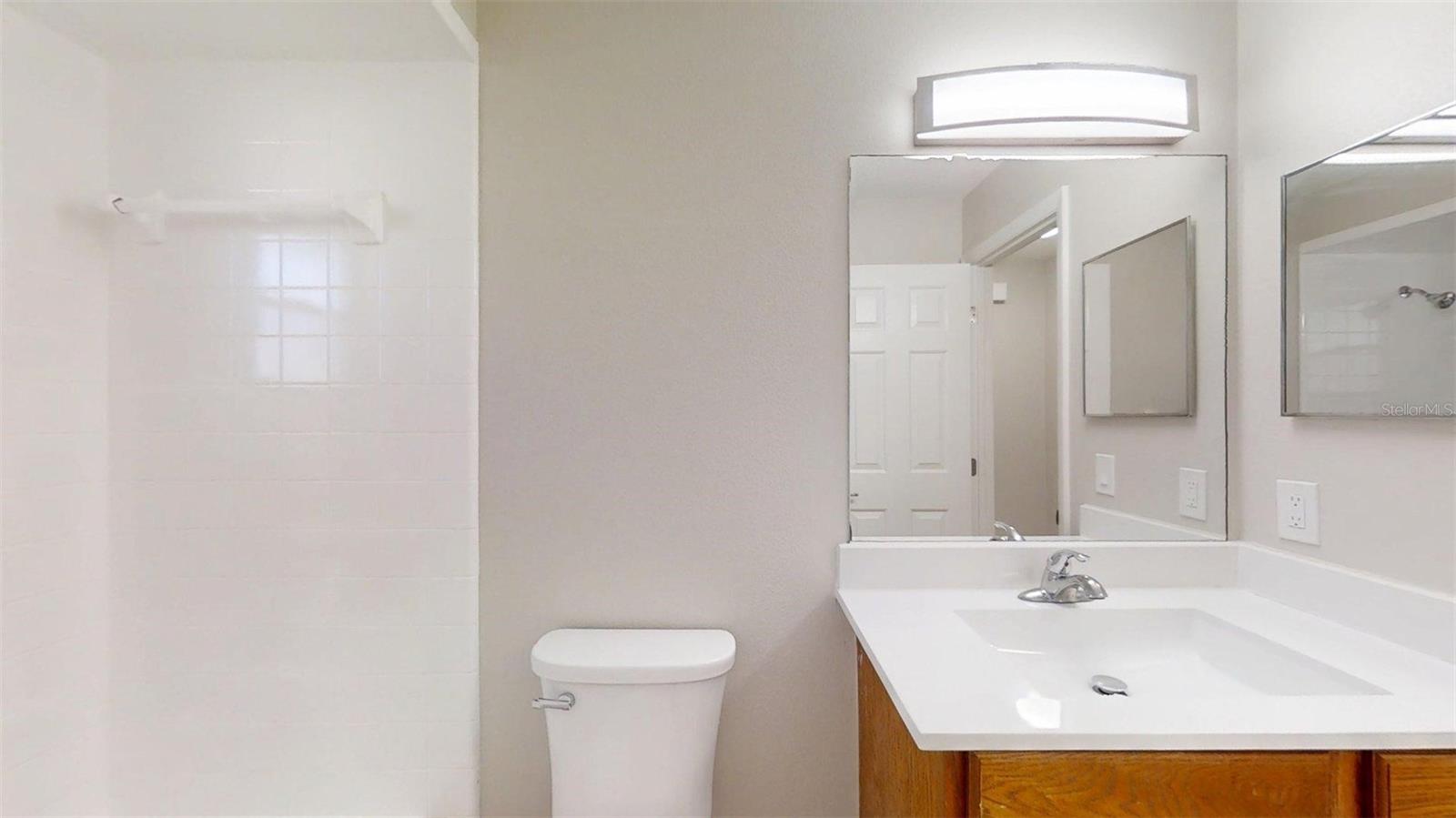 LADY LAKE MANORS - Residential Lease