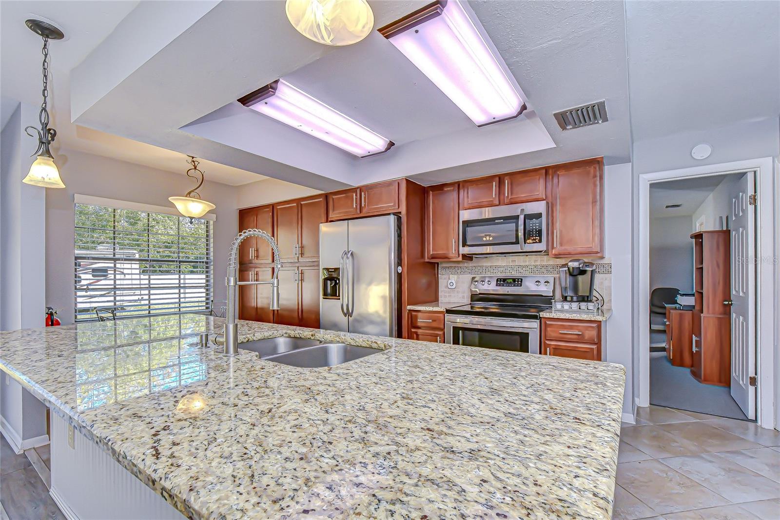 VAN SANT SUB - Commercial Sale