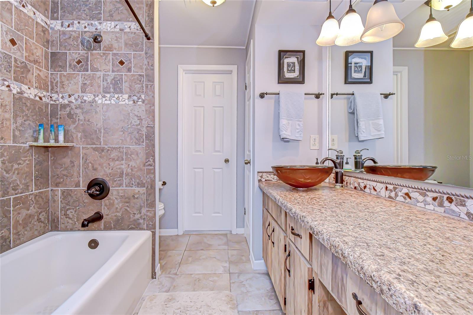 VAN SANT SUB - Commercial Sale