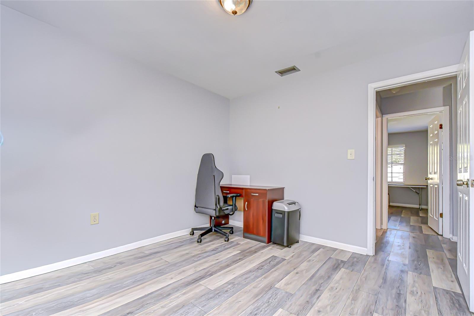 VAN SANT SUB - Commercial Sale