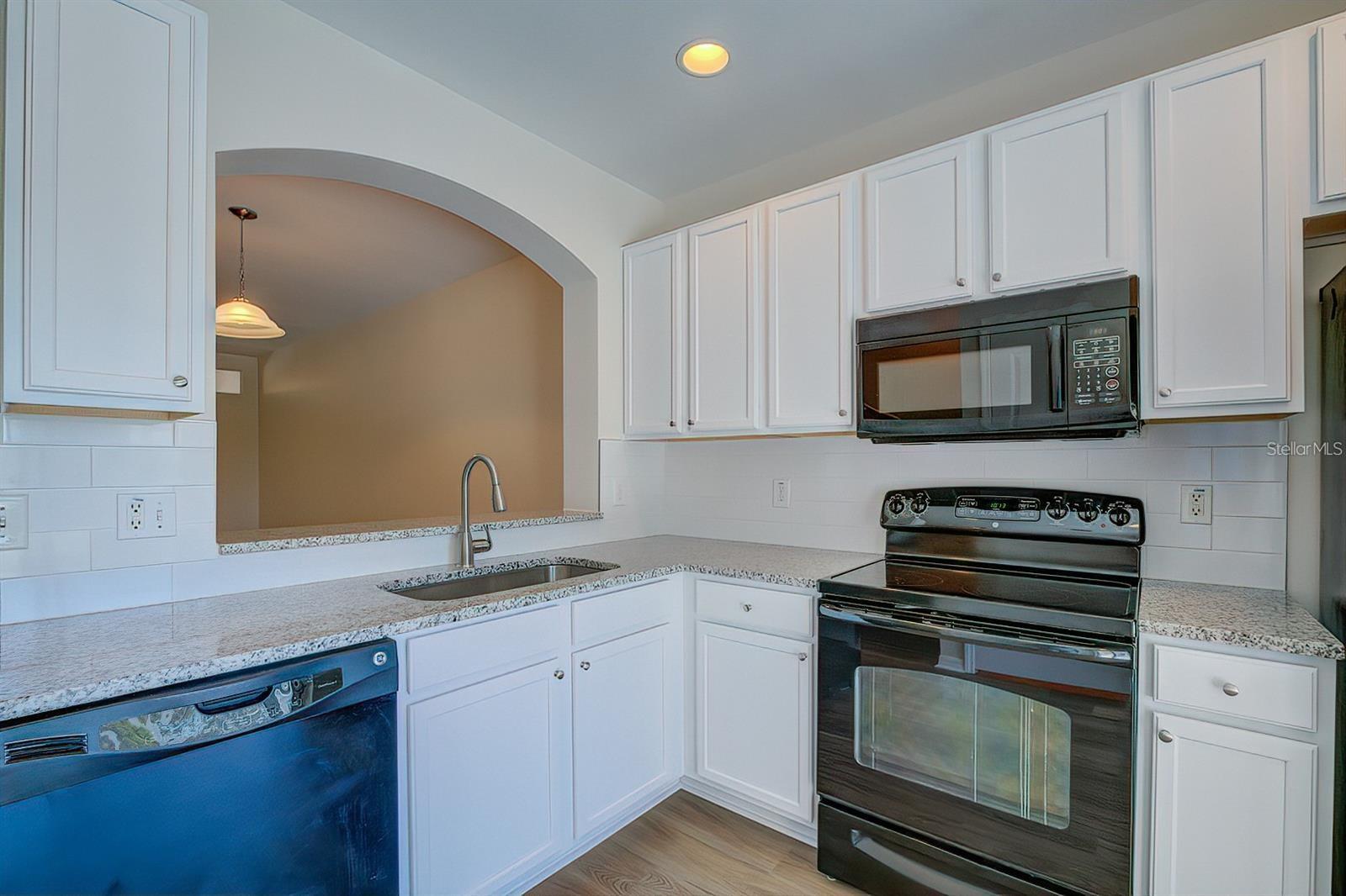 LONE STAR TWNHMS - Residential Lease