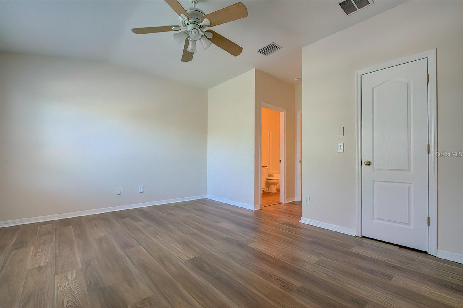 LONE STAR TWNHMS - Residential Lease