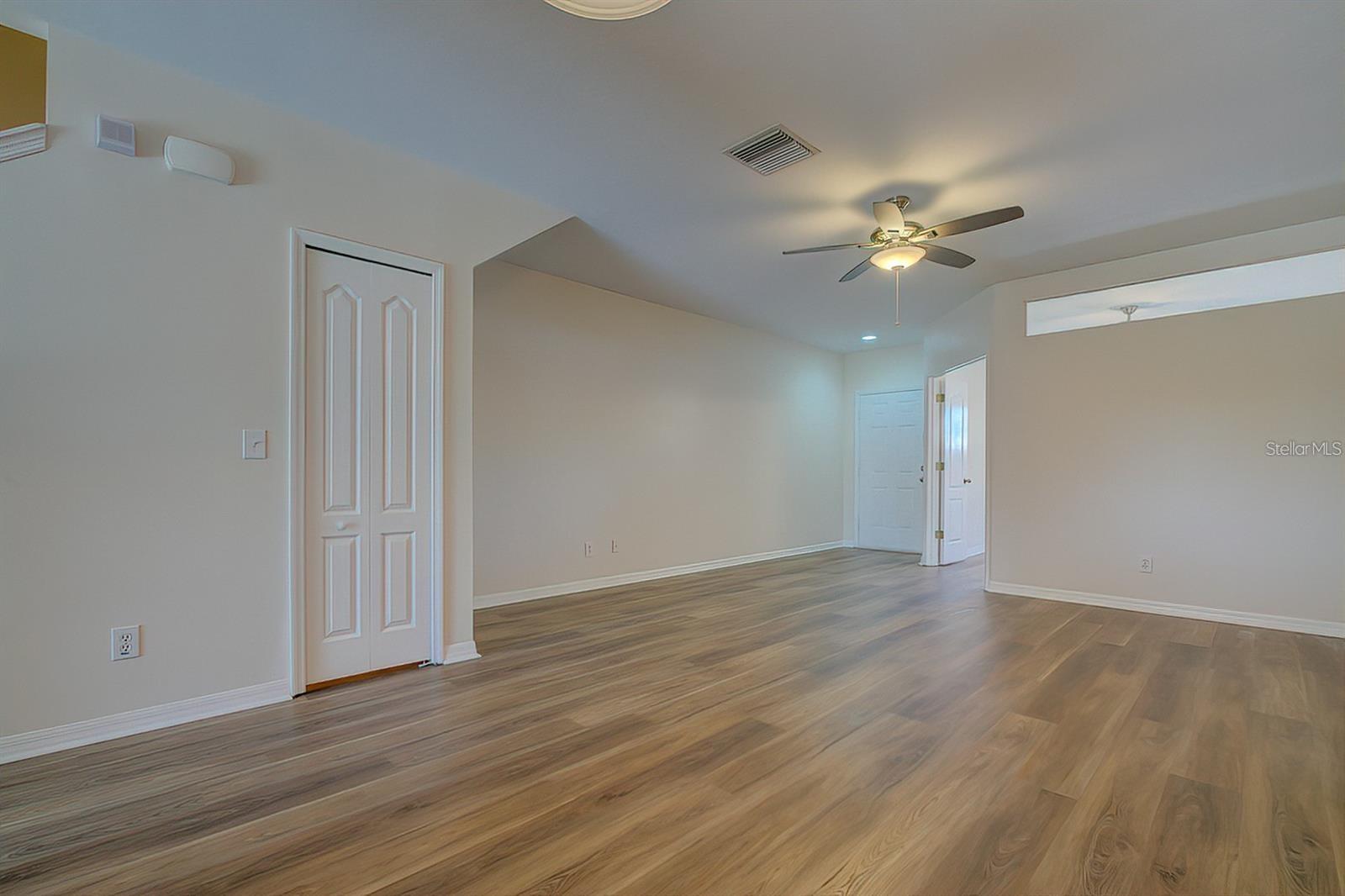 LONE STAR TWNHMS - Residential Lease