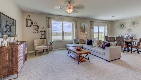 A home in WIMAUMA