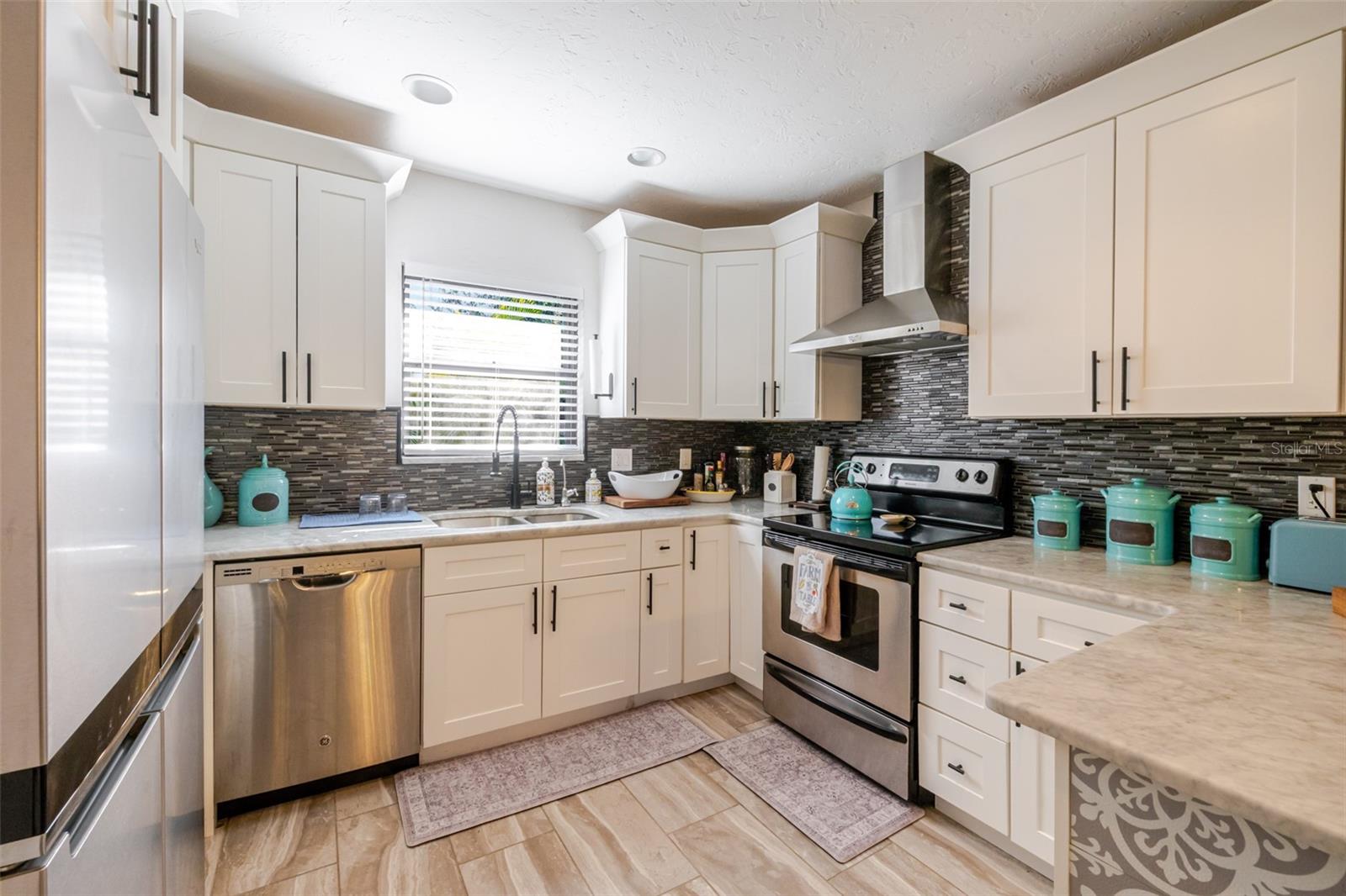 SAPPHIRE HEIGHTS - Residential