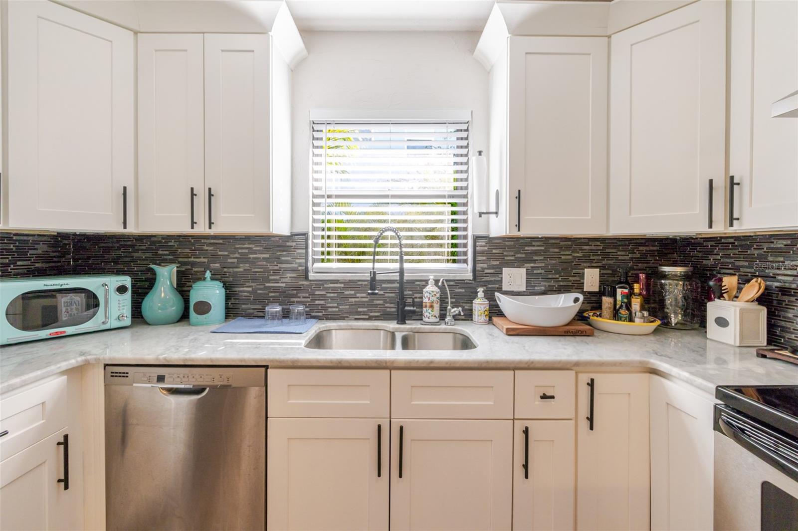 SAPPHIRE HEIGHTS - Residential