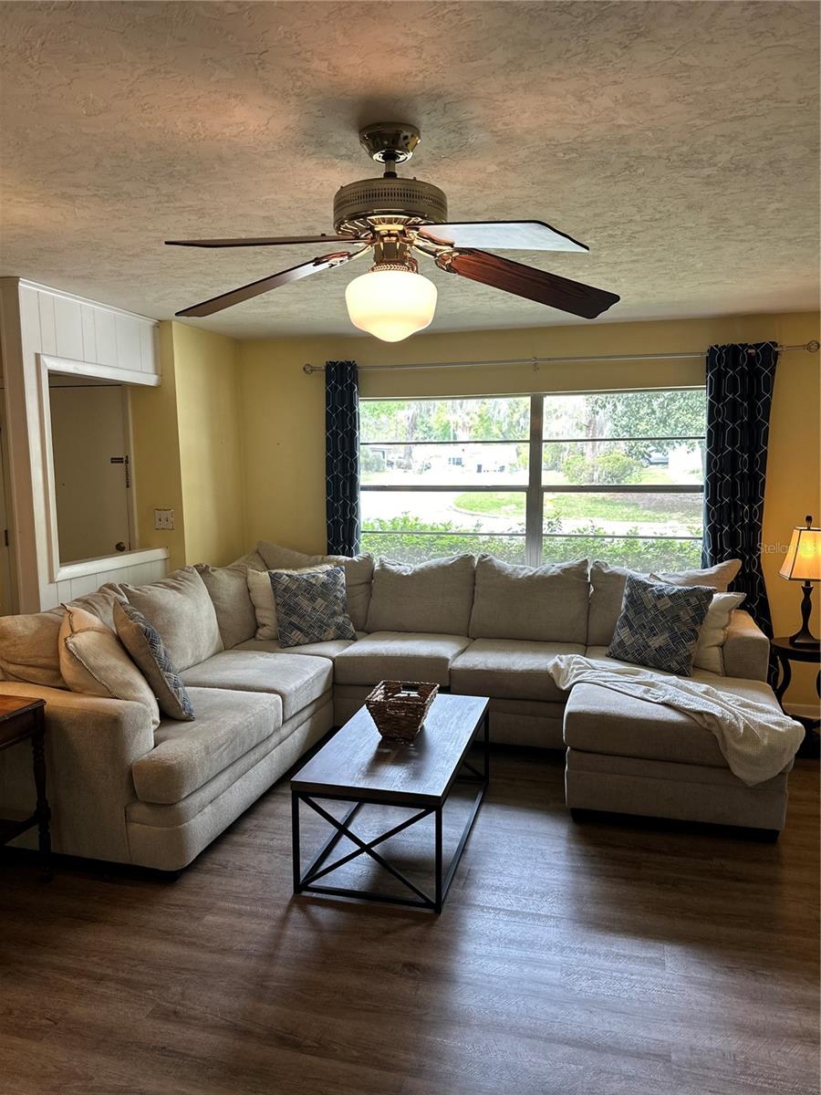 BLACK OAKS - Residential