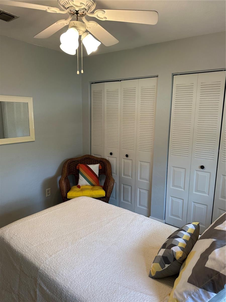 BLACK OAKS - Residential