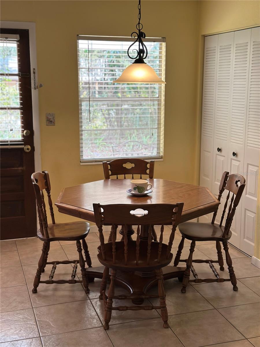 BLACK OAKS - Residential