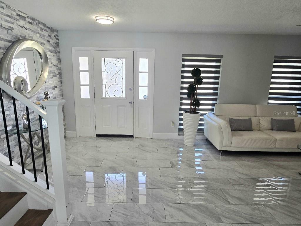 7002 DANEWOOD COURT