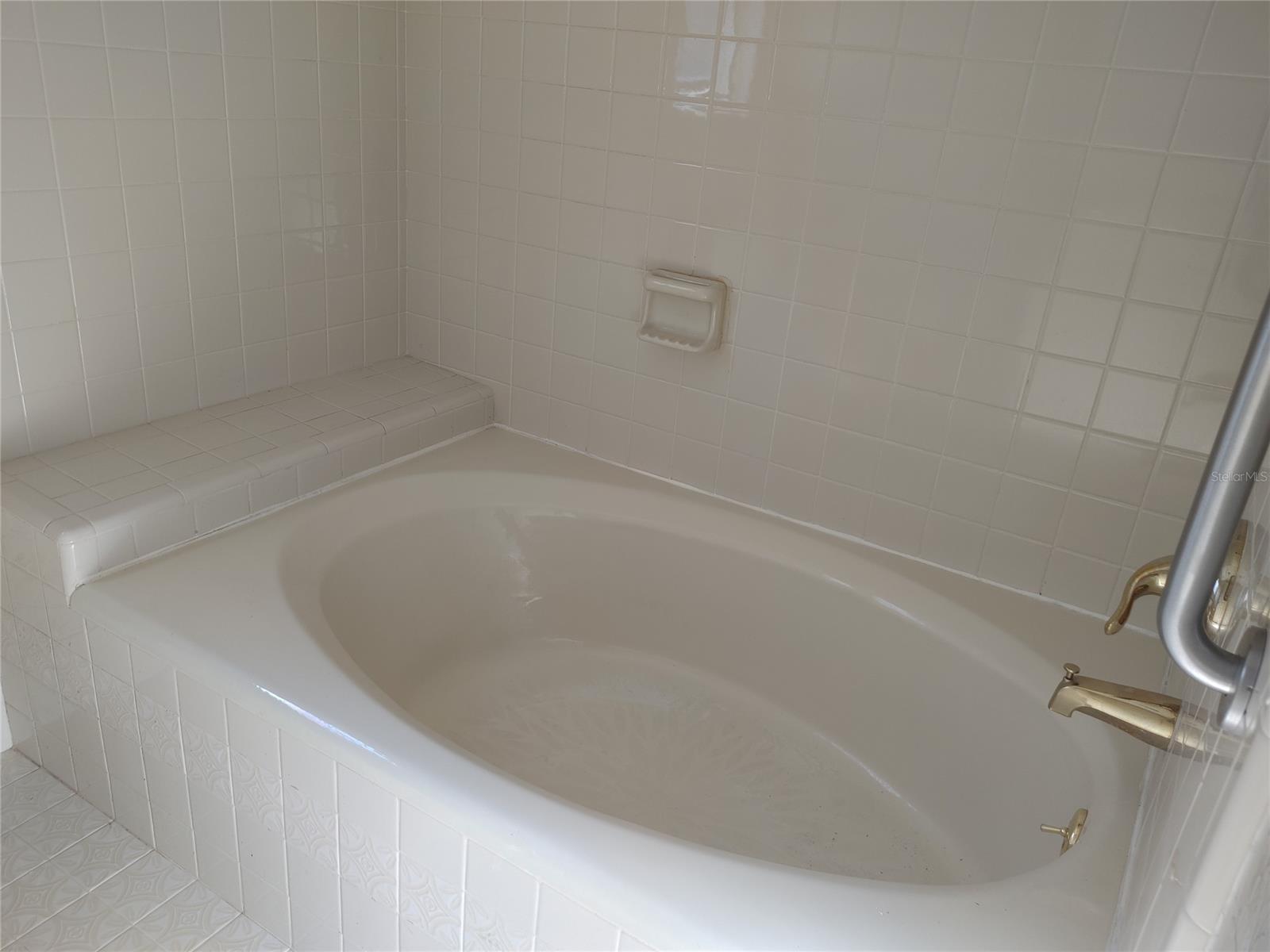 Pelican Bay Ph 03 Unit 01 - Residential