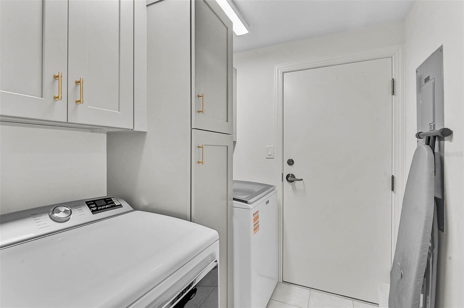 MERIDIAN AT THE OAKS PRESERVE - Residential