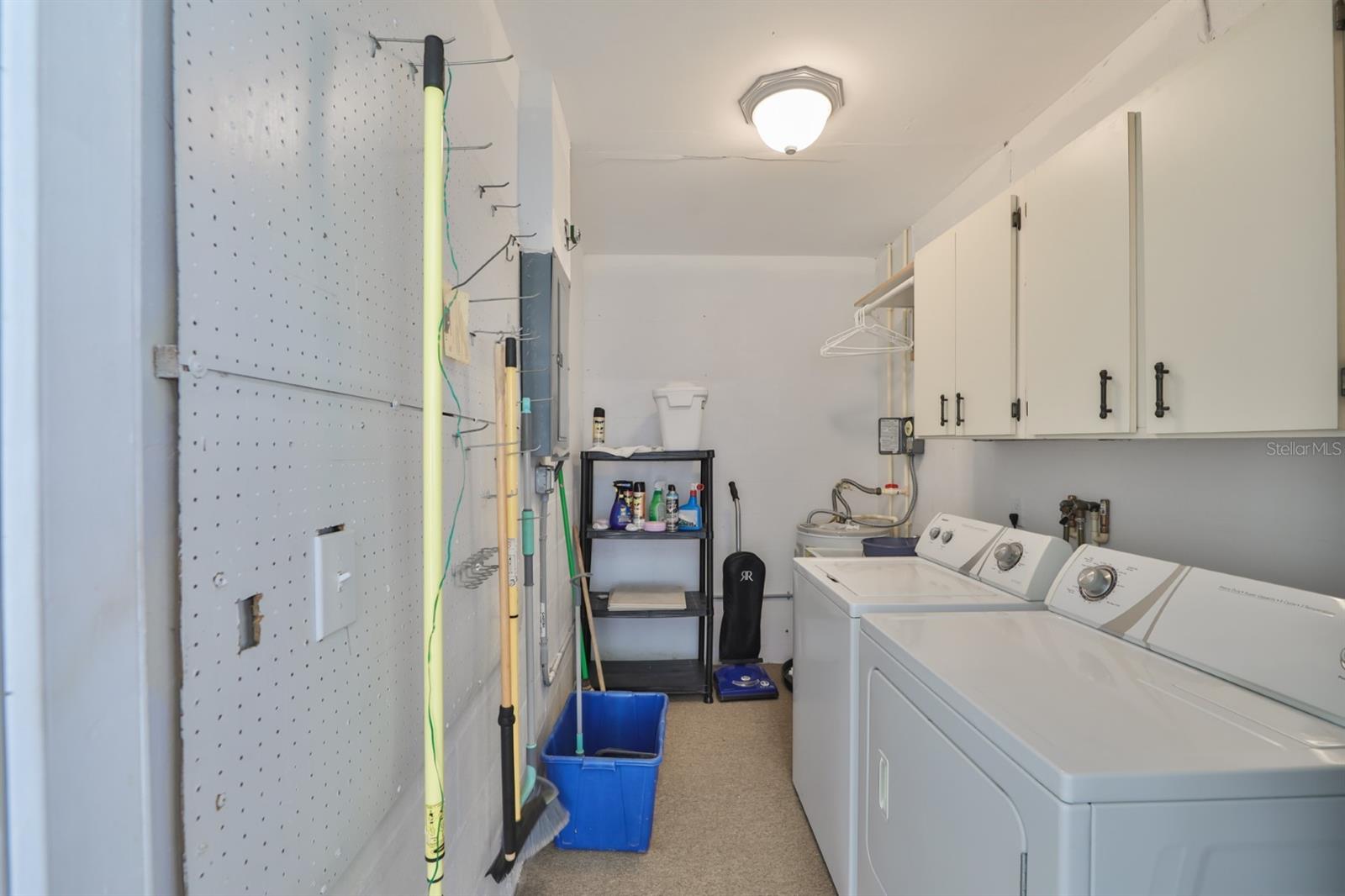 FAIRFIELD E CONDO - Residential Lease