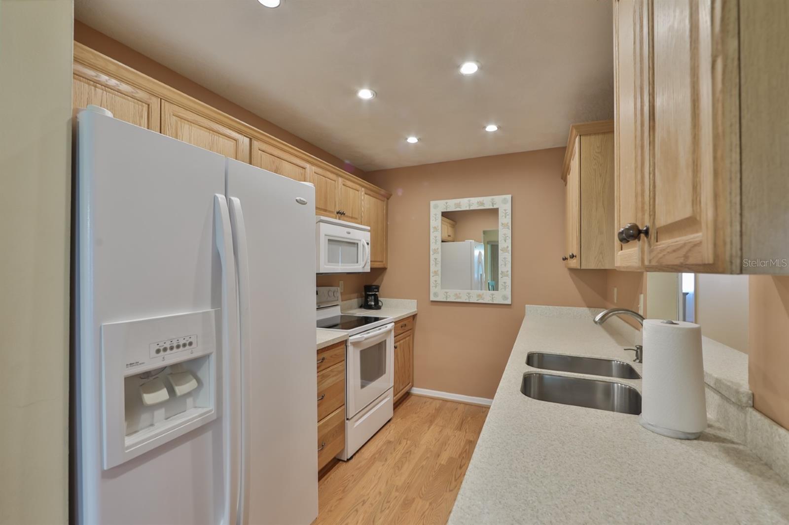 FAIRFIELD E CONDO - Residential Lease