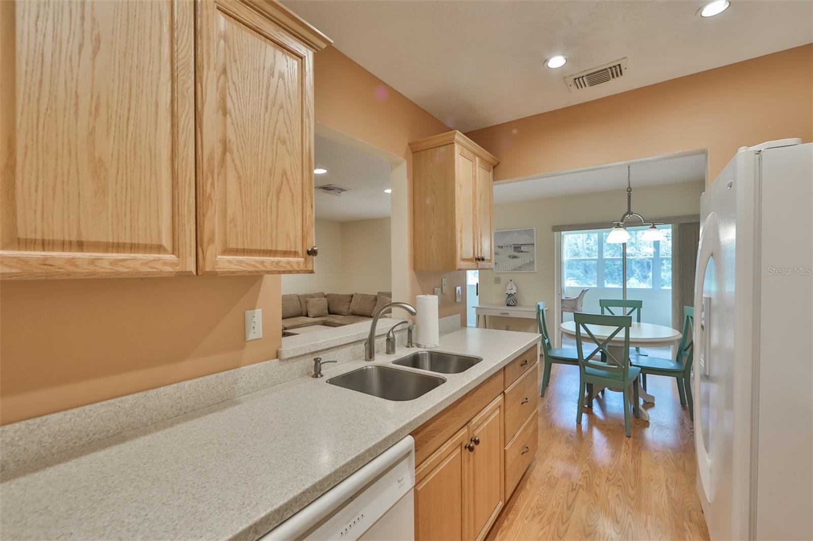 FAIRFIELD E CONDO - Residential Lease