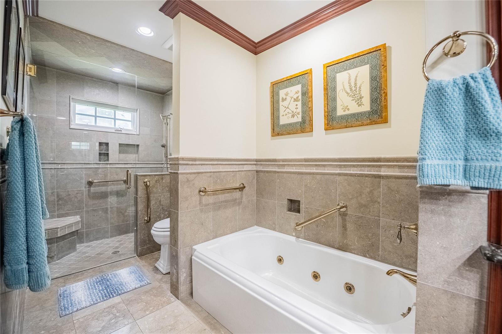 CLEVELAND HEIGHTS - Residential