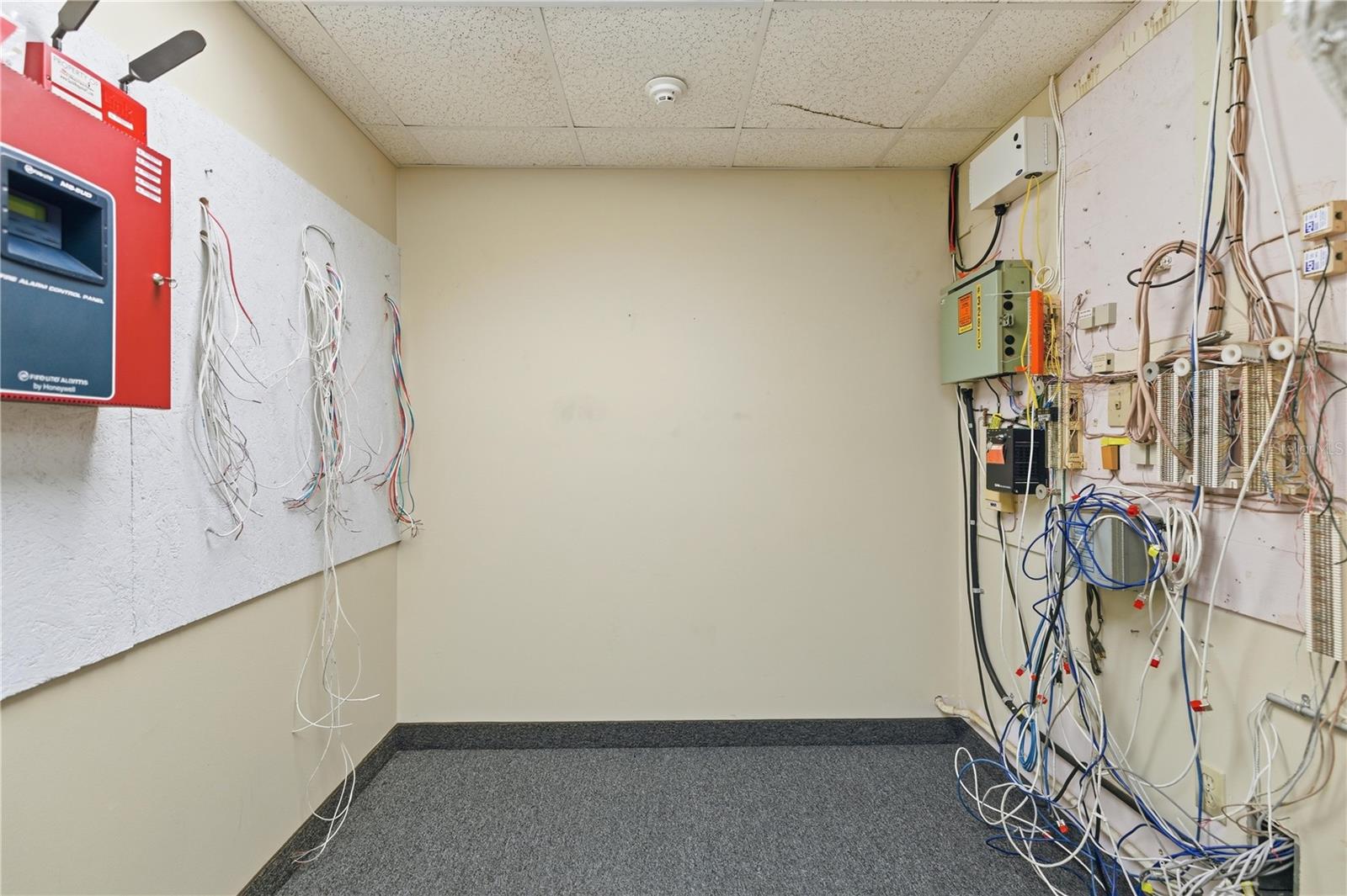 OCALA AIRPORT COMMERCE CENTER - Commercial Sale