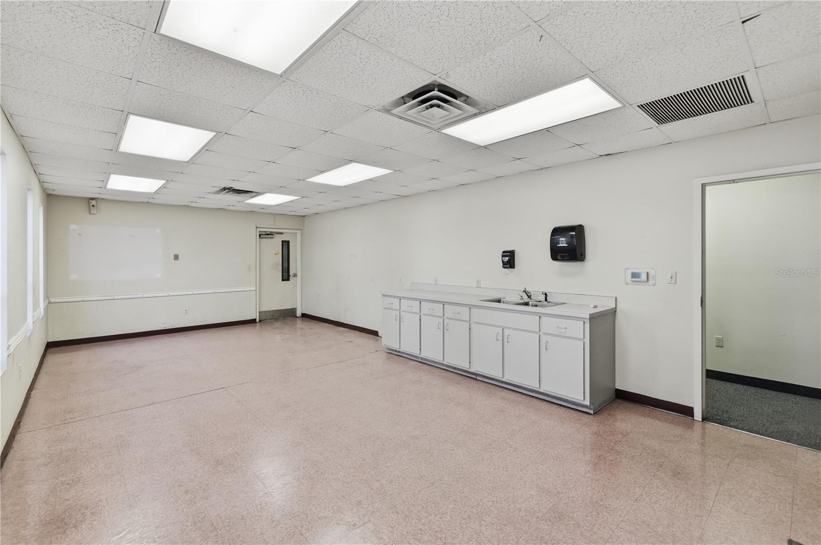 OCALA AIRPORT COMMERCE CENTER - Commercial Sale