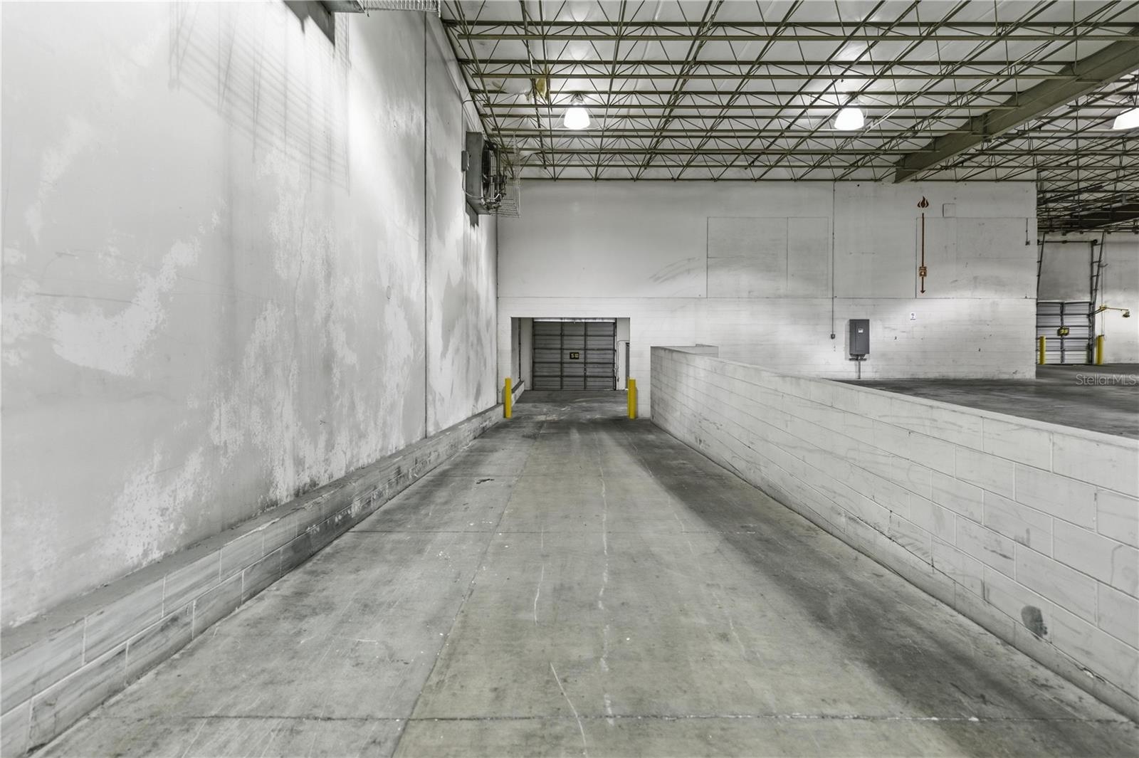 OCALA AIRPORT COMMERCE CENTER - Commercial Sale