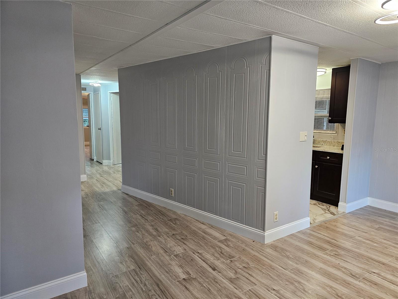 LADY LAKE OAK GROVE MOBILE HOME UNIT 01 - Residential Lease