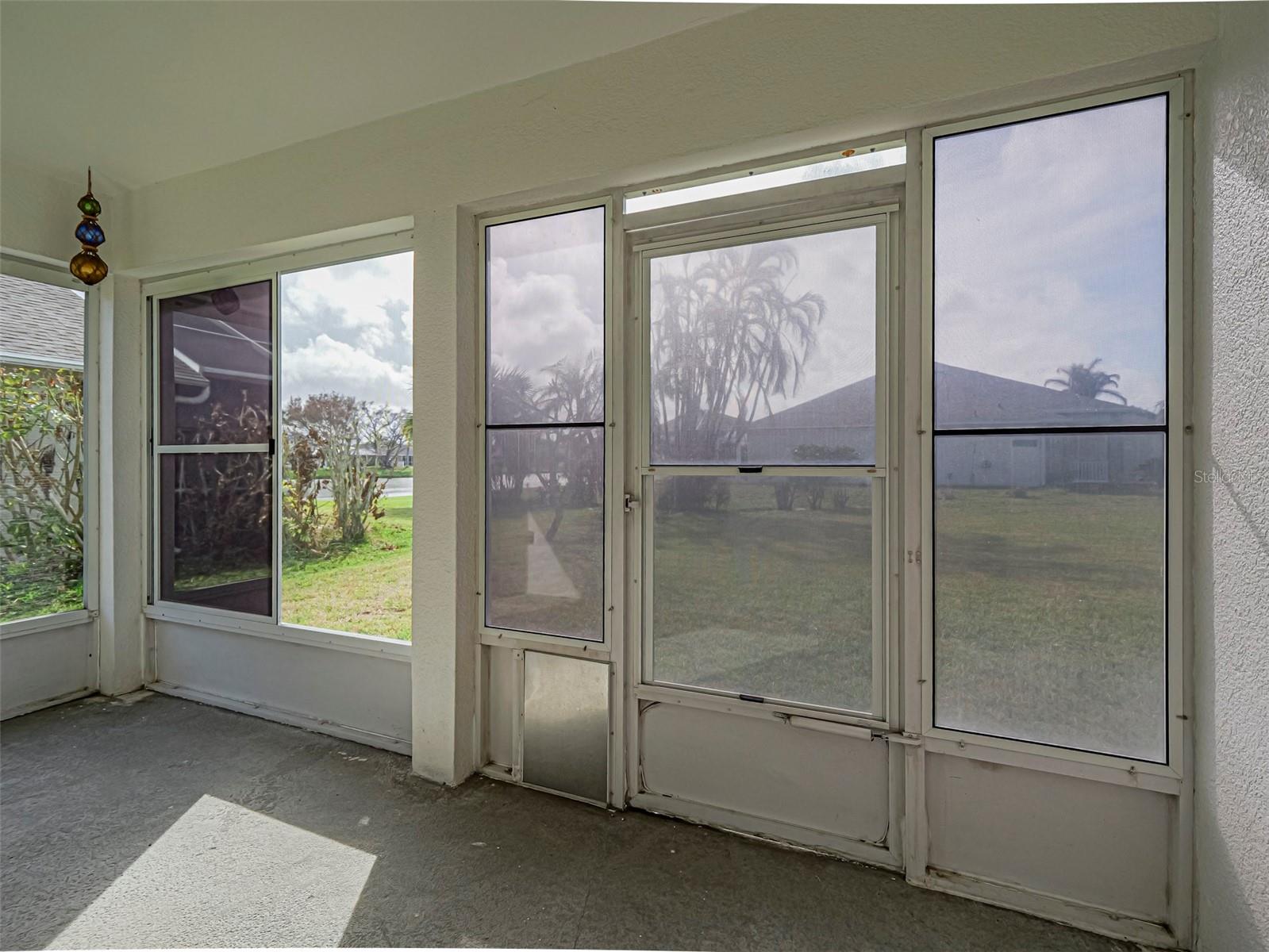 SUNSET LAKES - Residential