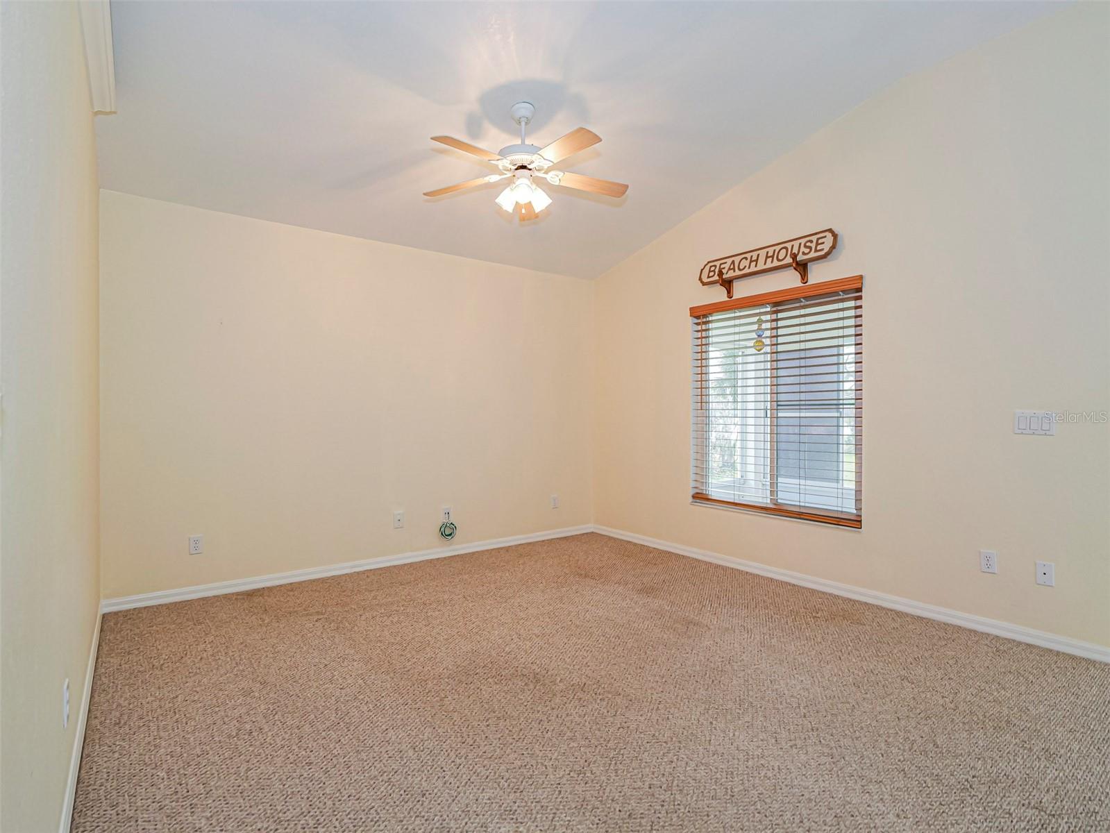 SUNSET LAKES - Residential