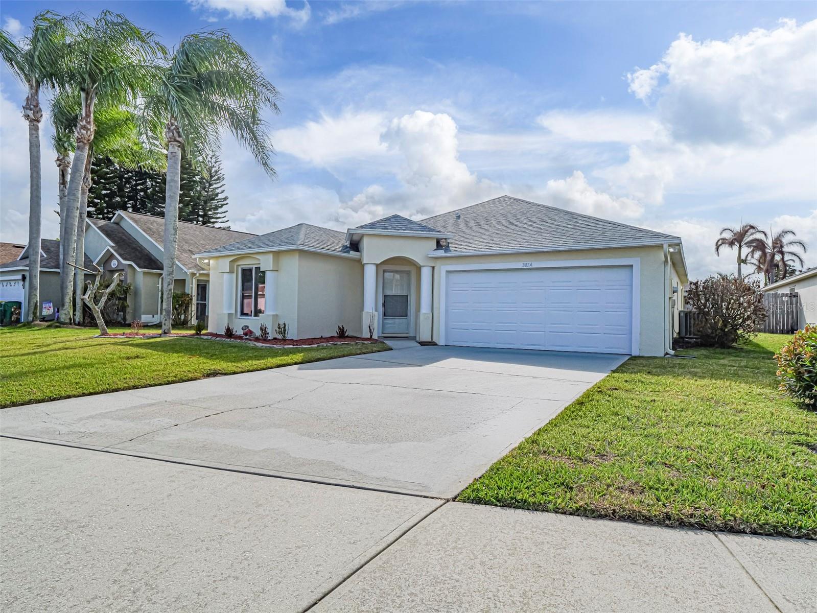 SUNSET LAKES - Residential