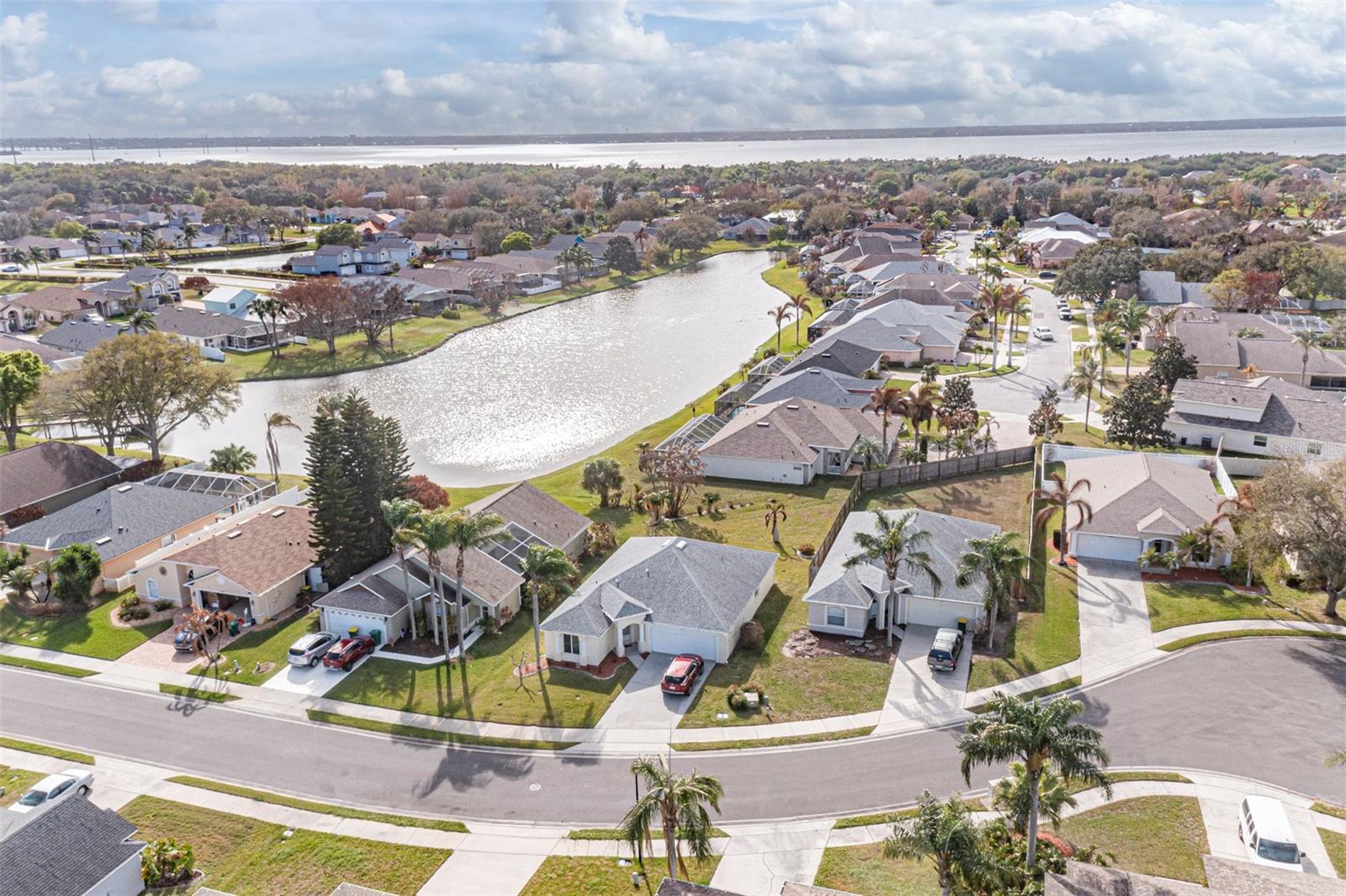 SUNSET LAKES - Residential