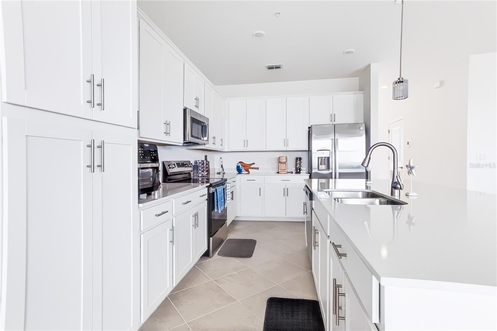 17600 OPAL SAND DRIVE 402, VENICE, FL, 34293 4 17600 OPAL SAND DRIVE 402