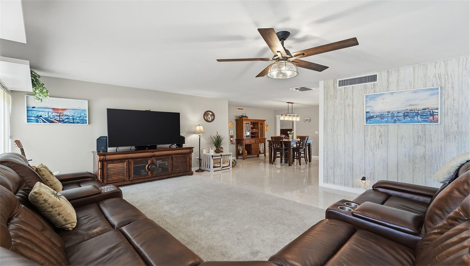 MAXIMO MOORINGS - Residential