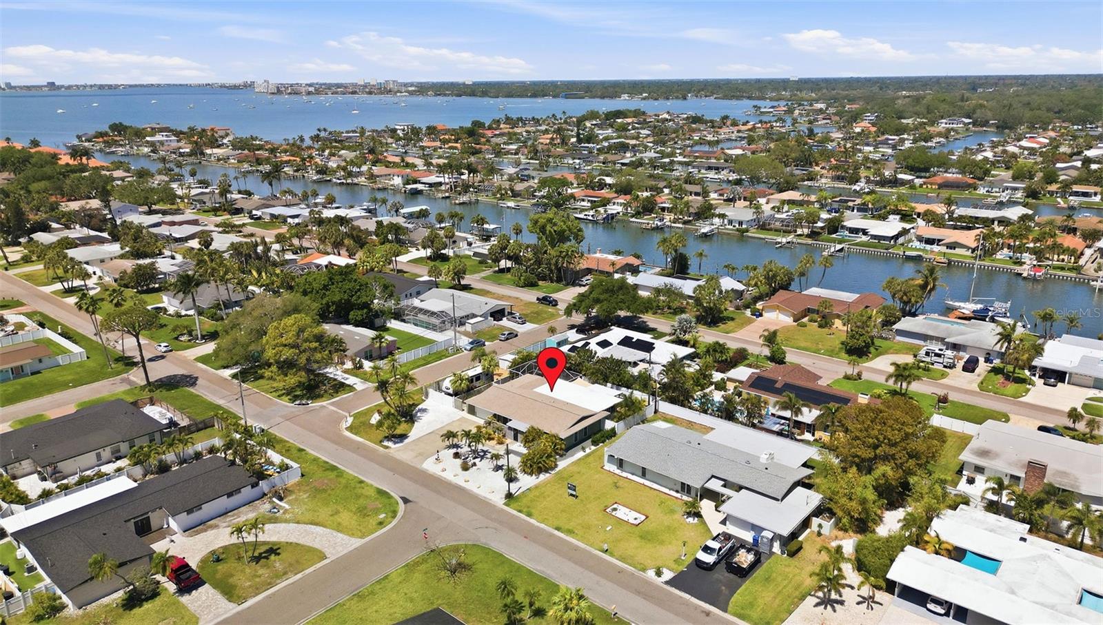 MAXIMO MOORINGS - Residential