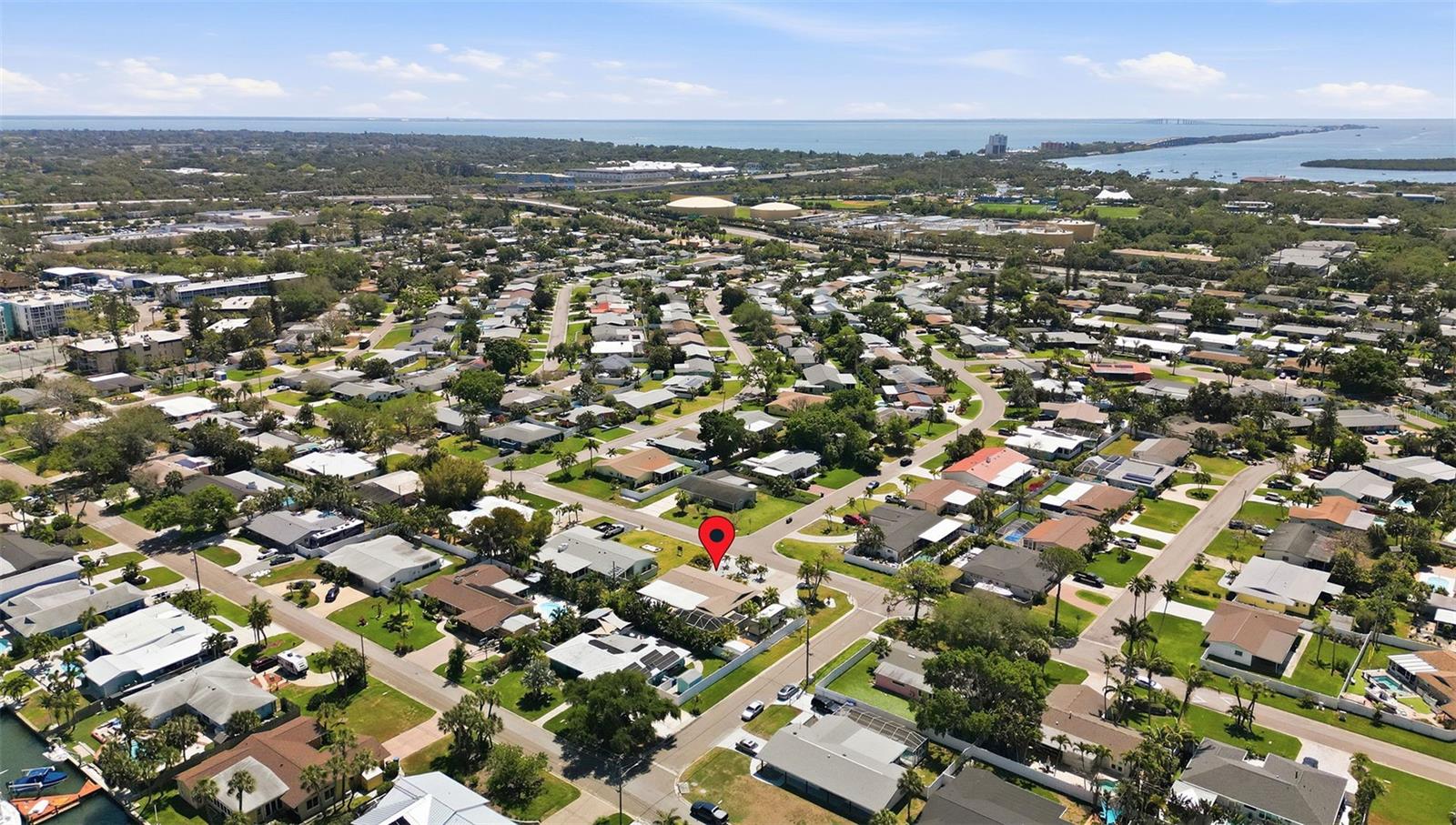 MAXIMO MOORINGS - Residential